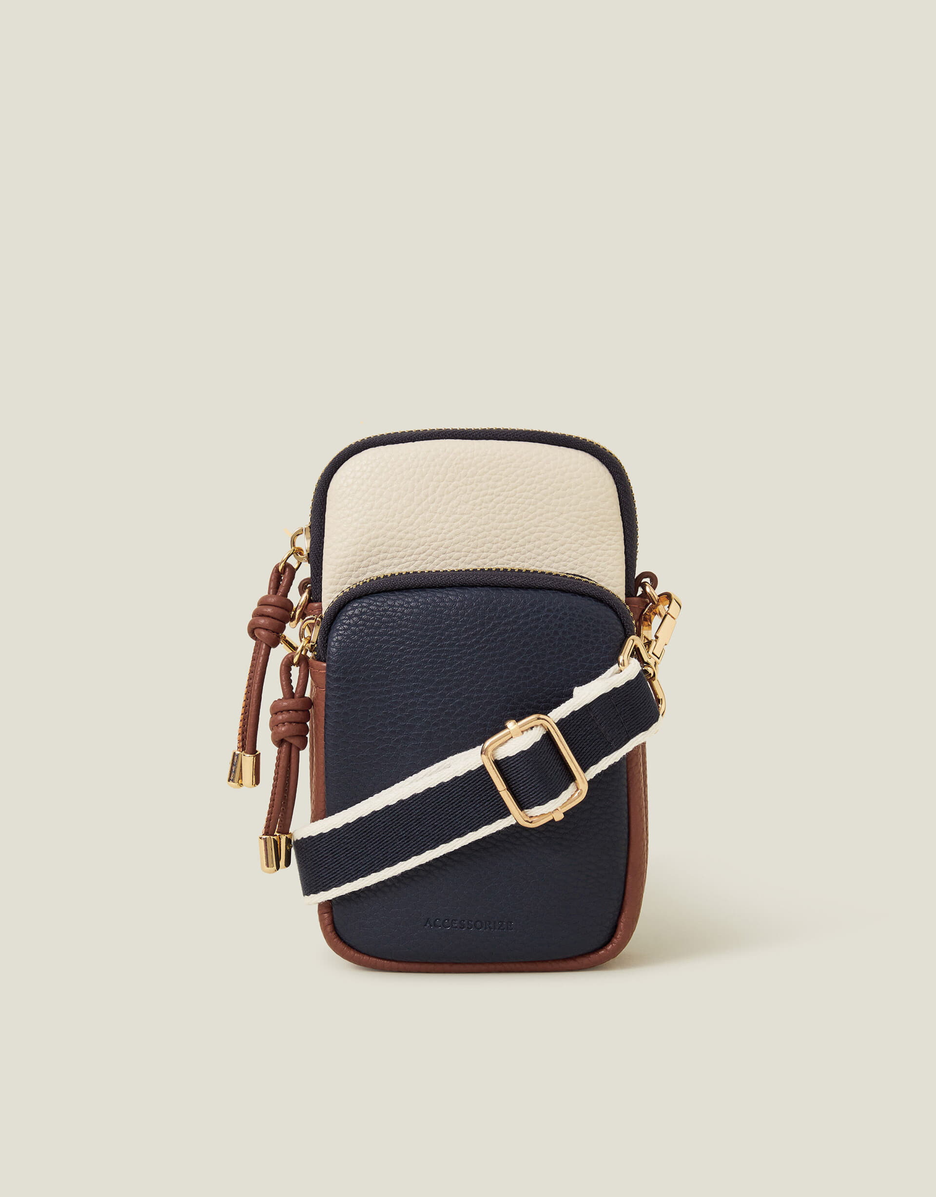 Monsoon Accessorize, Çiyindən aşırmalı çantalar