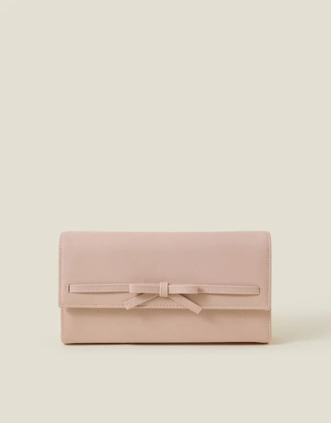 Monsoon Accessorize, Klaçlar