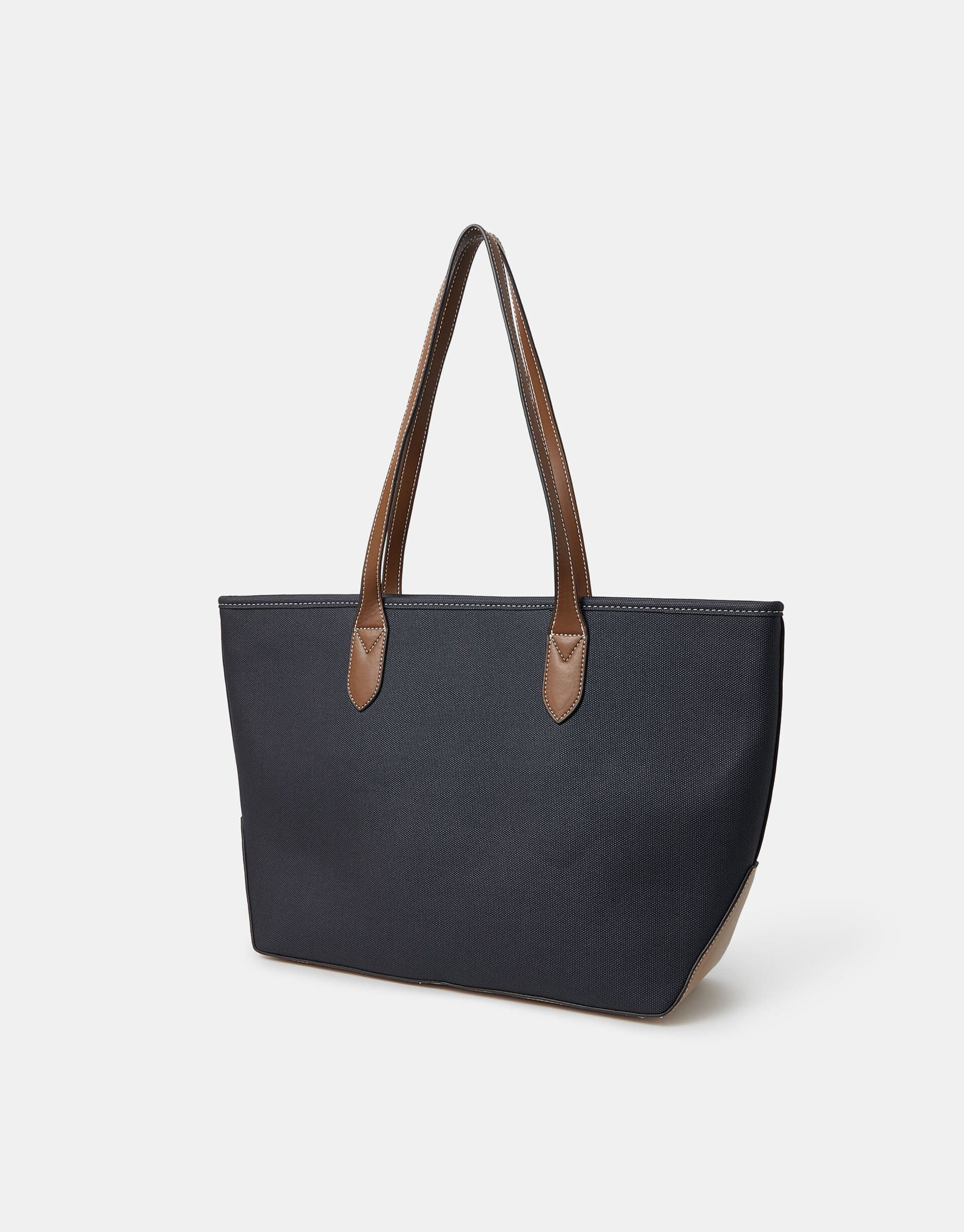 Monsoon Accessorize, Böyük həcmli çantalar