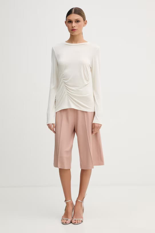 Sisley, Sviter / Kardiqan