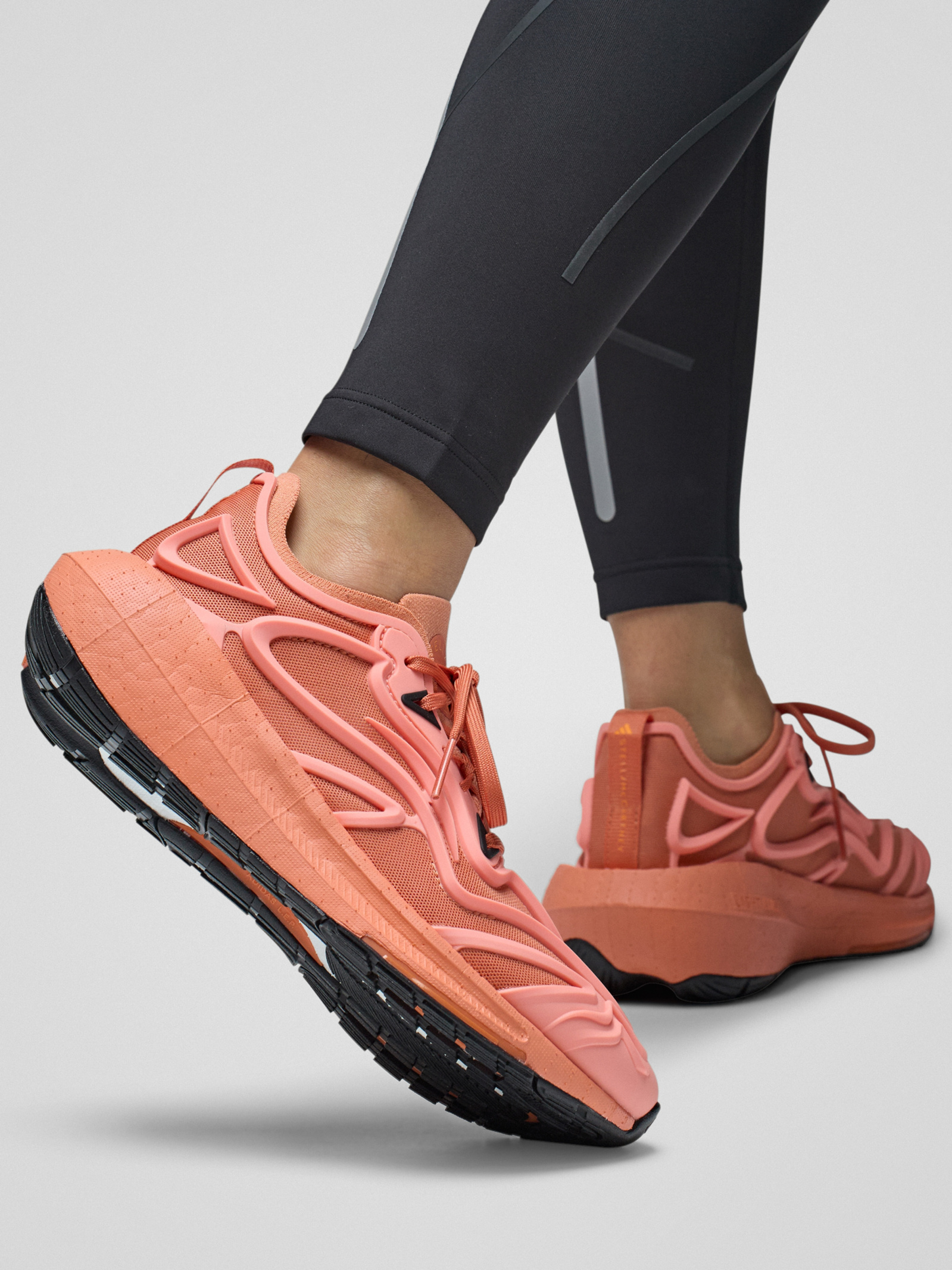 Adidas Krossovka / Kedlər