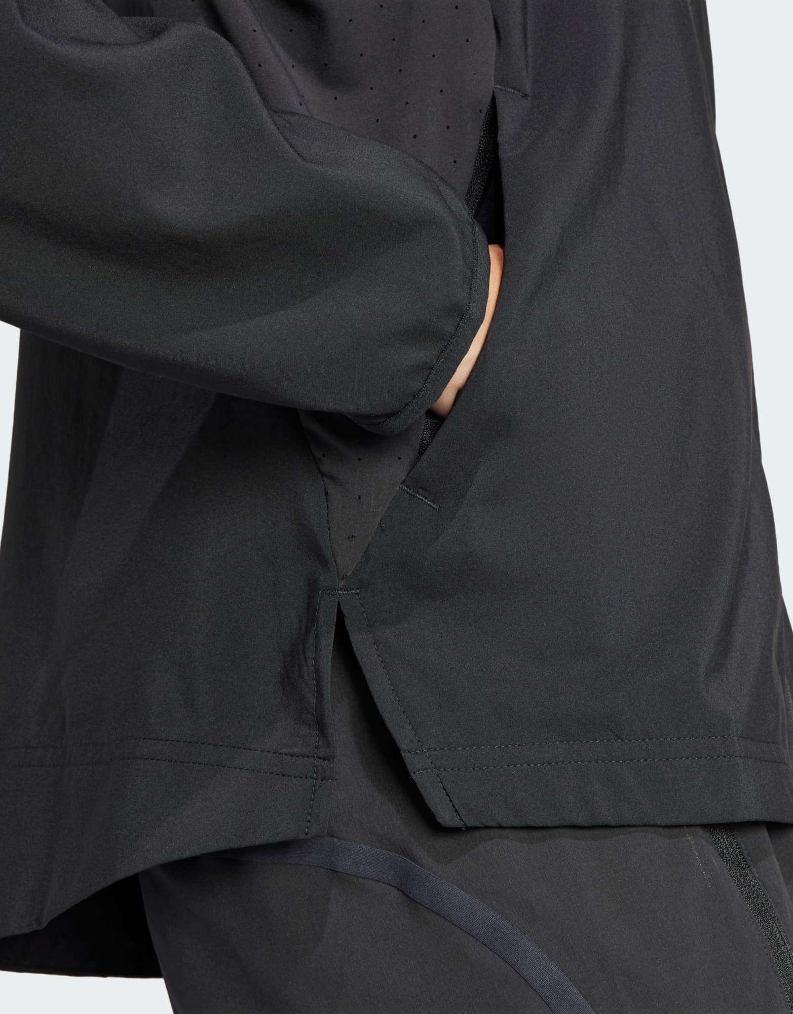 Adidas Adidas, Üst geyimi – 4