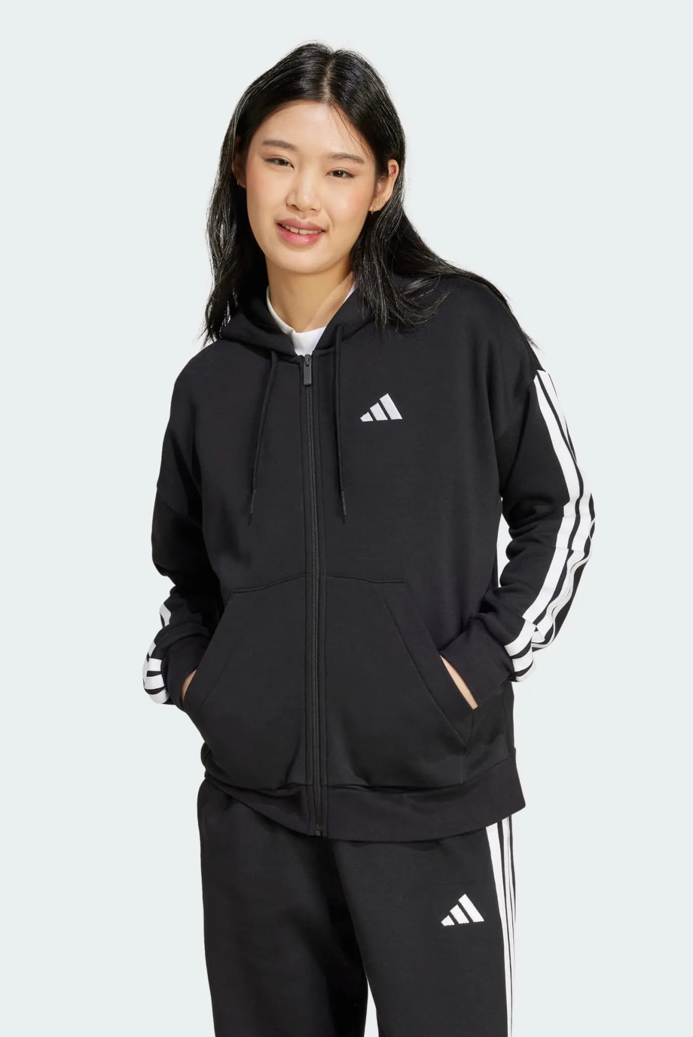 Adidas, Üst geyimi