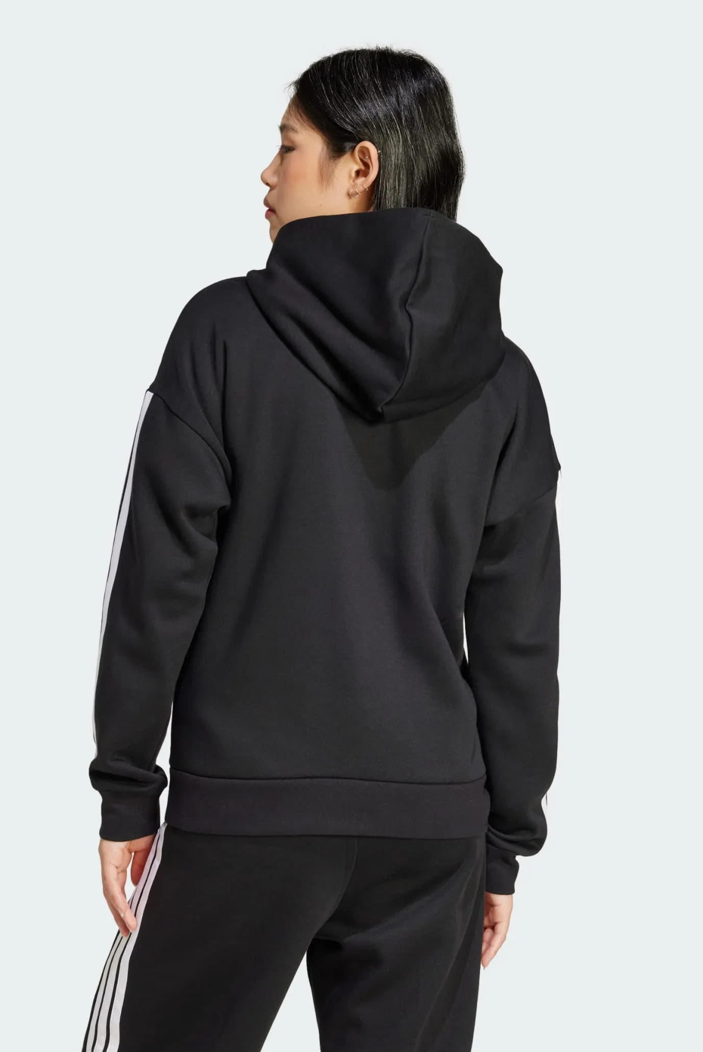 Adidas Adidas, Üst geyimi – 2