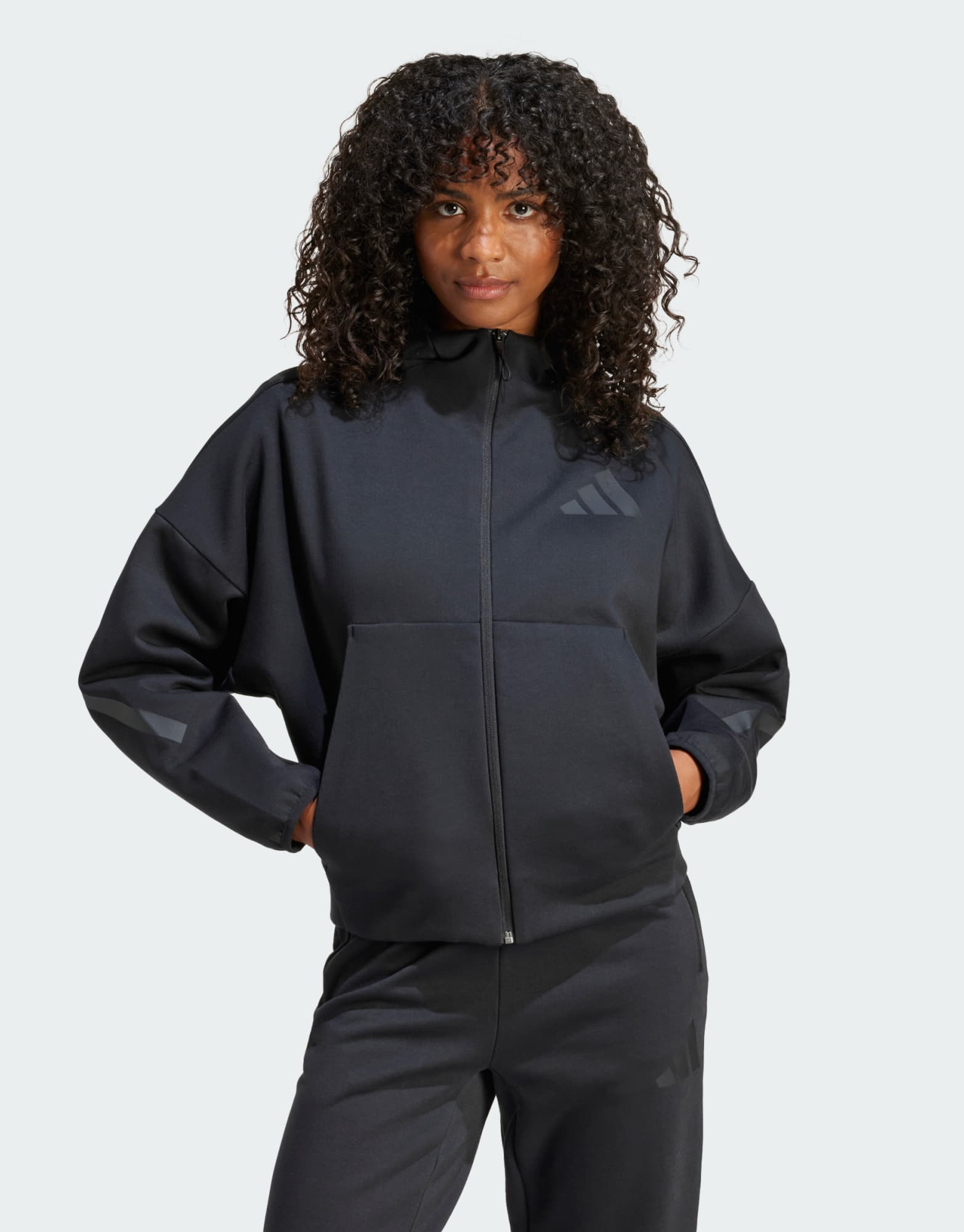 Adidas Adidas, Üst geyimi – 1