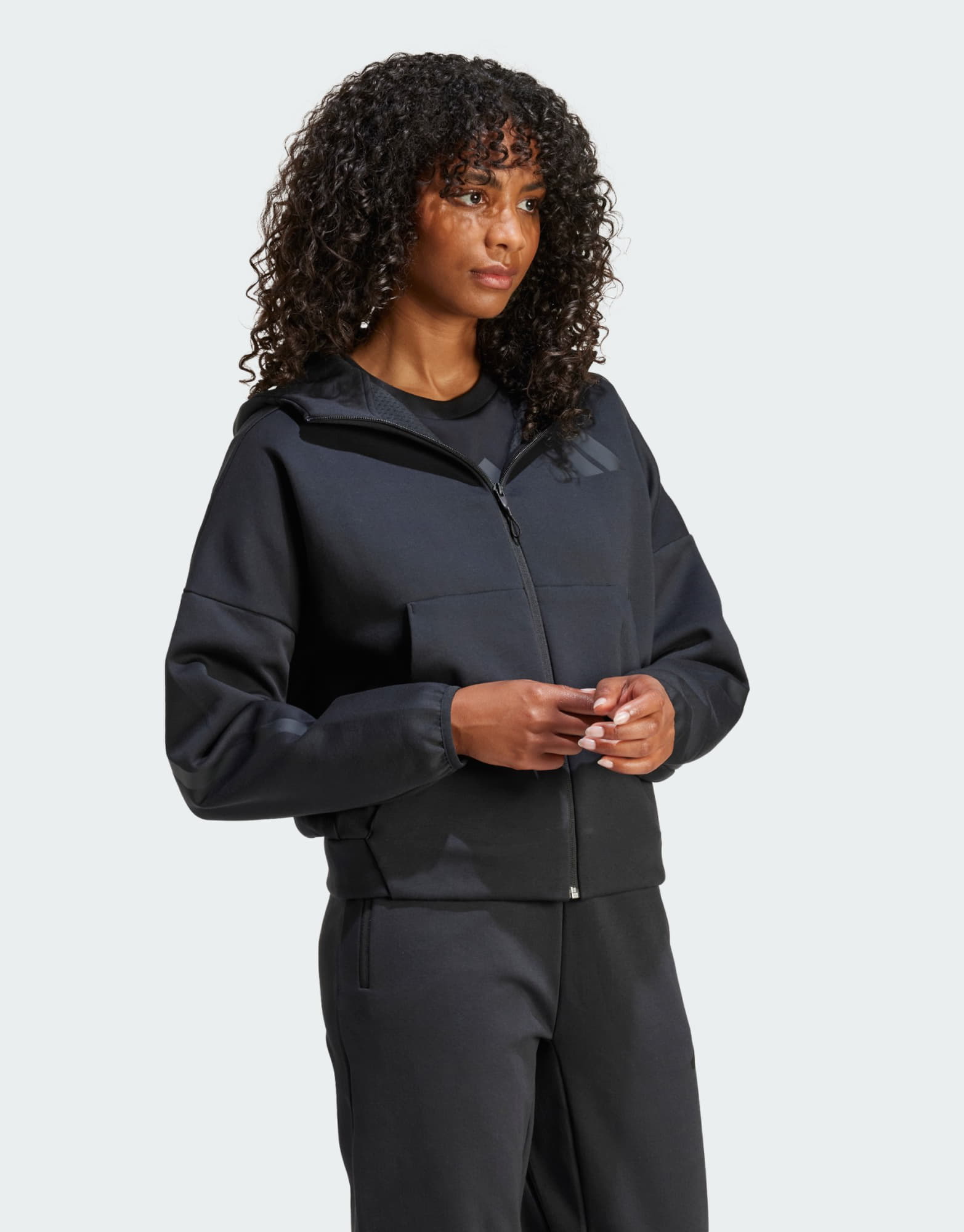 Adidas Adidas, Üst geyimi – 3