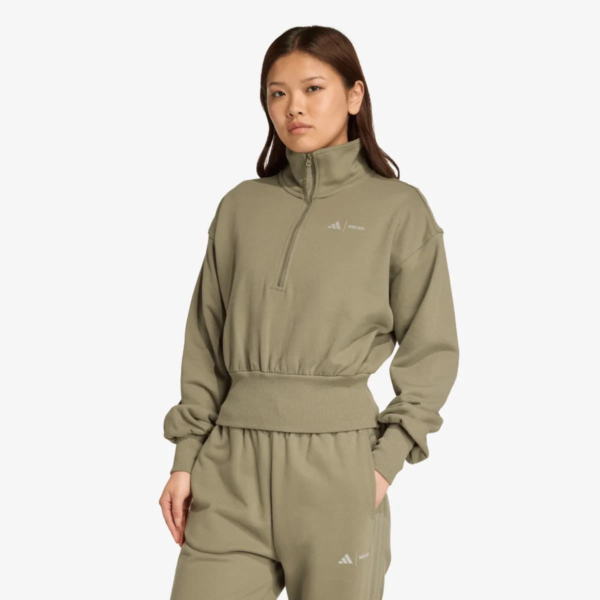 Adidas, Üst geyimi