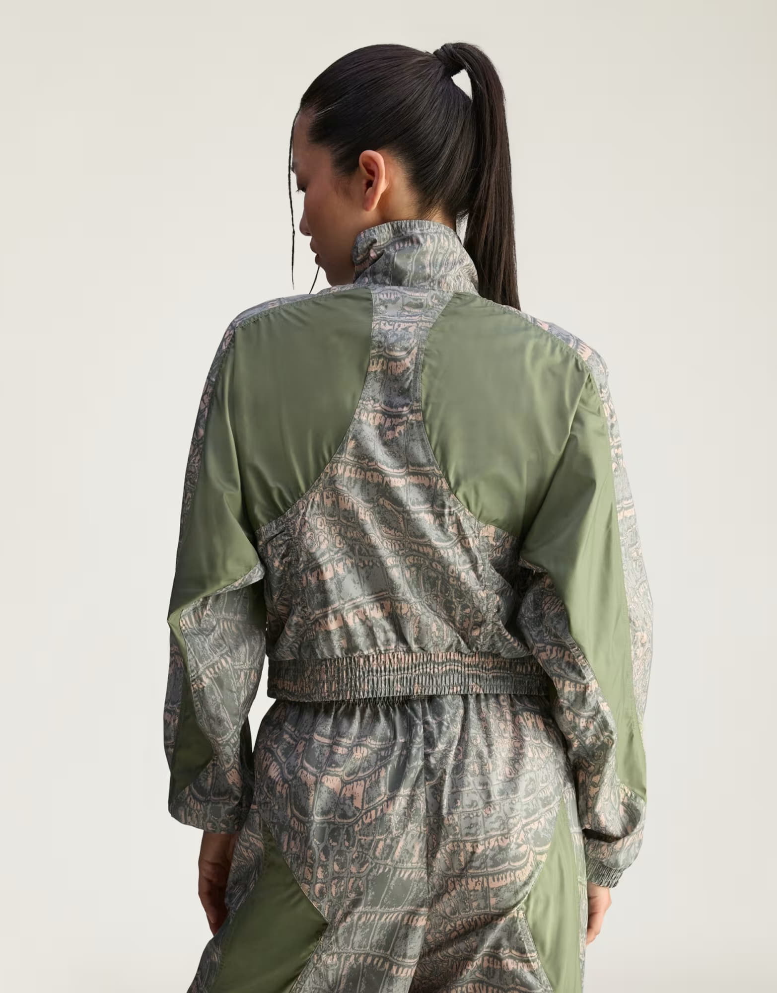 Adidas Adidas, Üst geyimi – 2