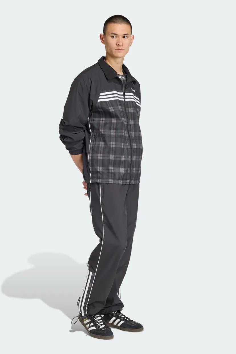 Adidas, Üst geyimi