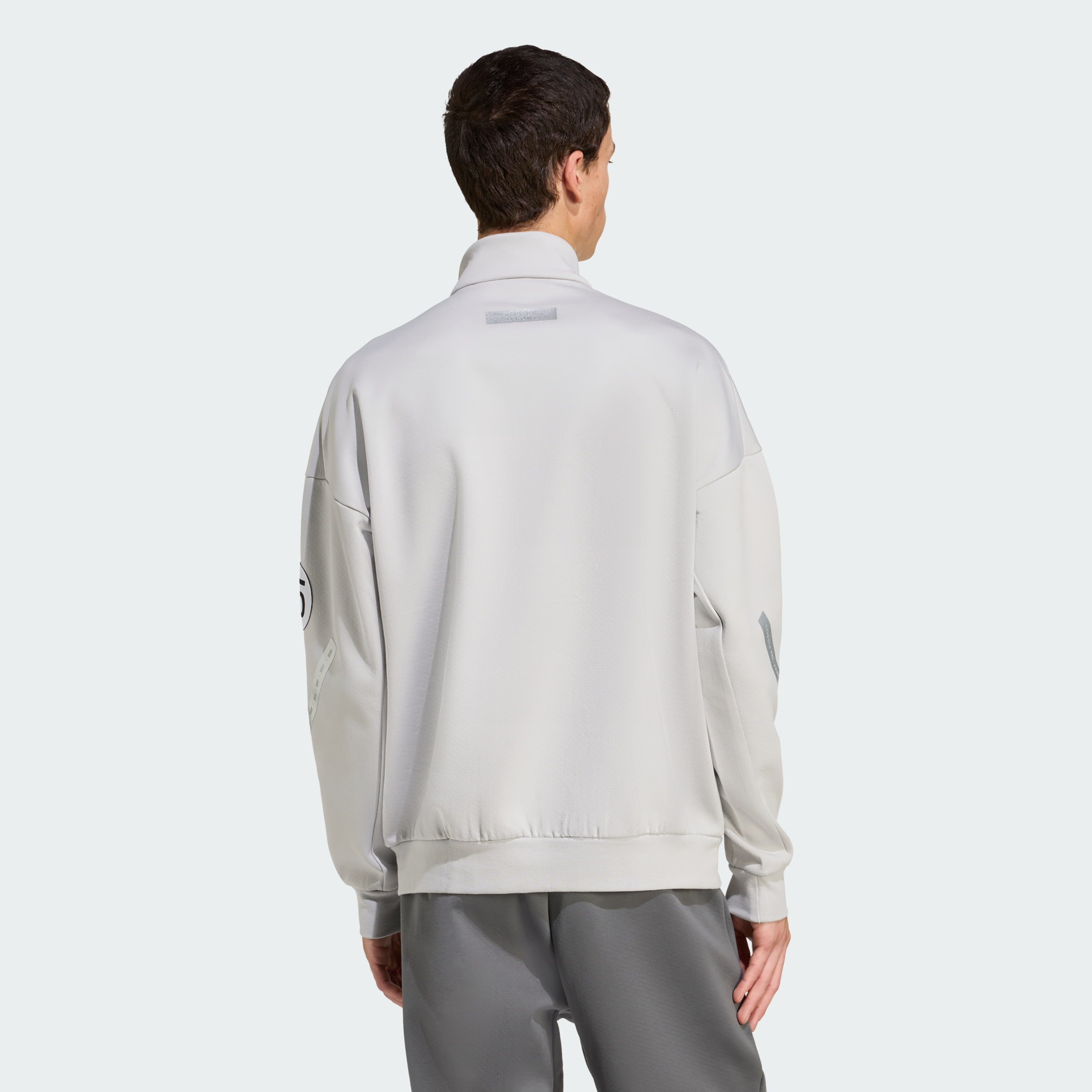 Adidas Adidas, Üst geyimi – 2