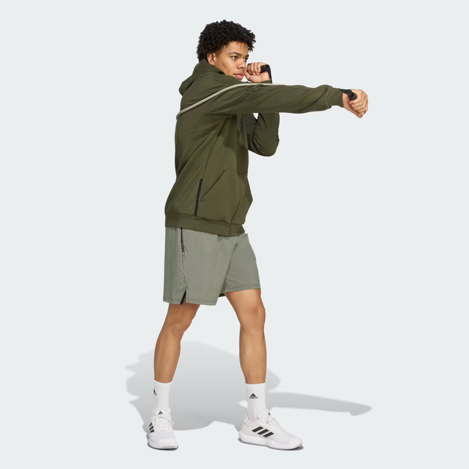 Adidas, Üst geyimi