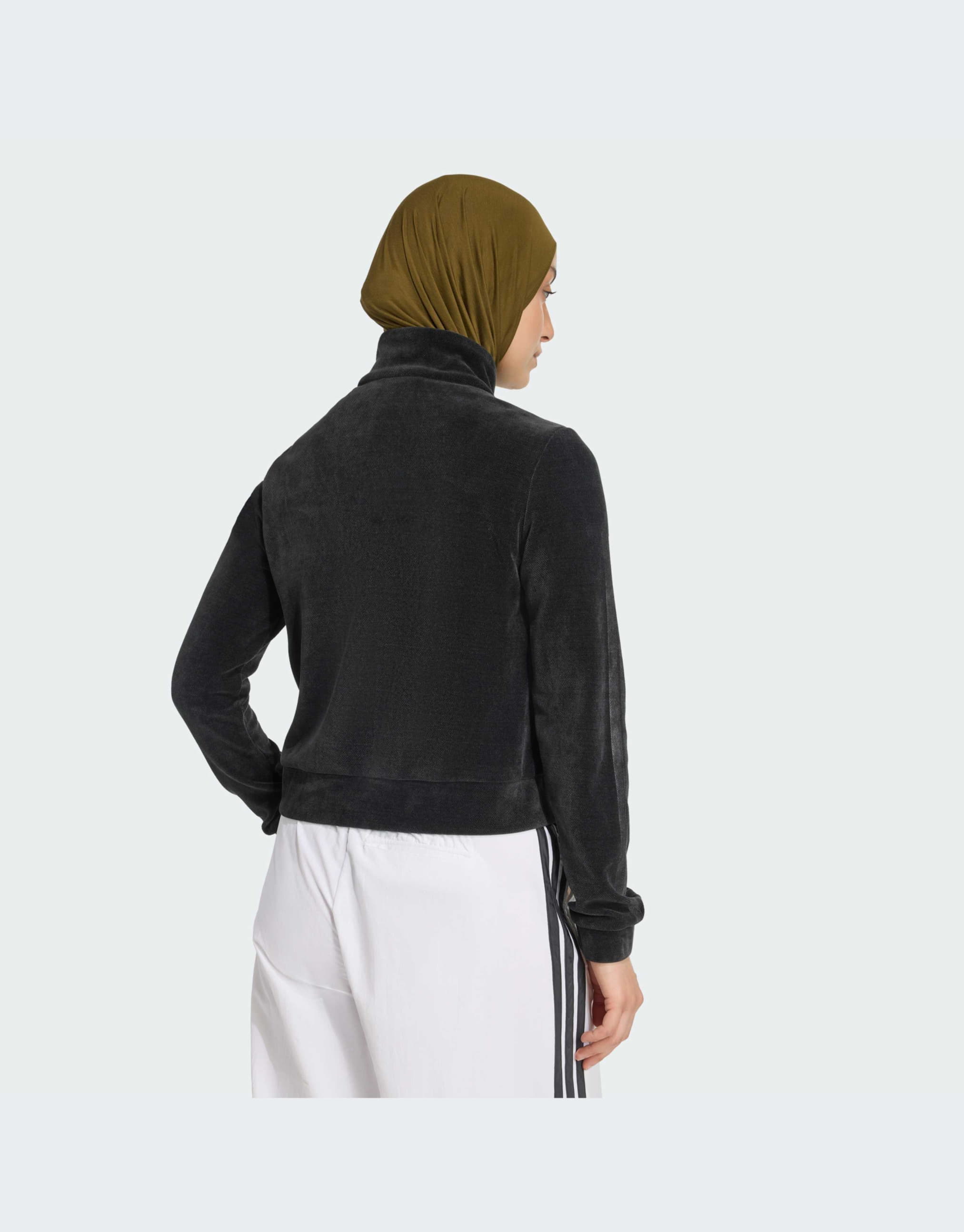 Adidas Adidas, Üst geyimi – 2