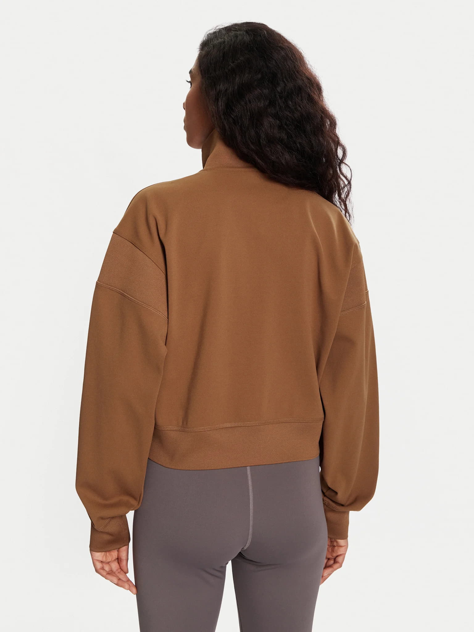 Adidas Adidas, Üst geyimi – 2