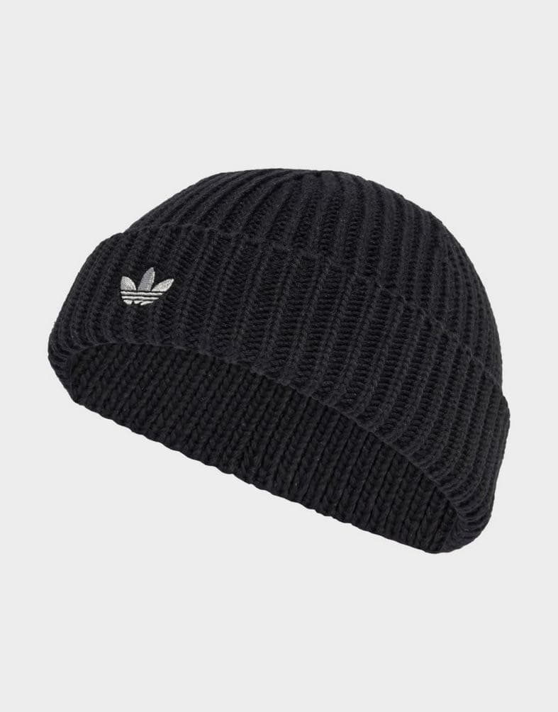 Adidas, Papaqlar