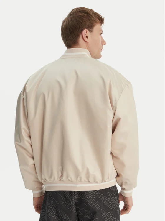 Adidas Adidas, Üst geyimi – 2