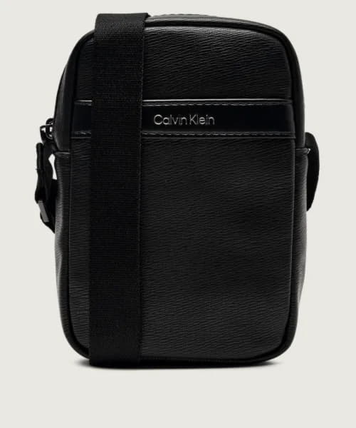 Calvin Klein, Çiyindən asmalı çantalar