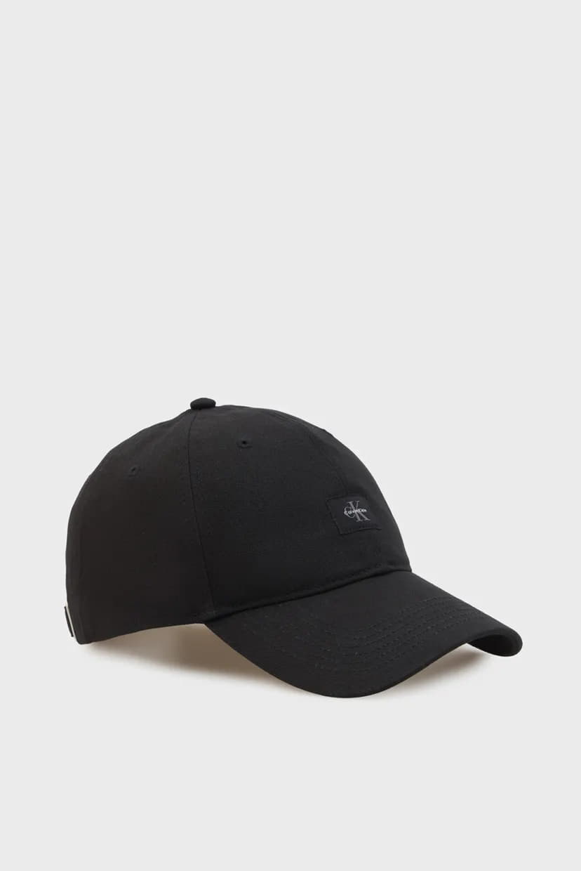 Calvin Klein, Papaqlar